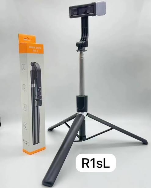 Selfie-stick-bluetooth-smartphone-tripod-stand