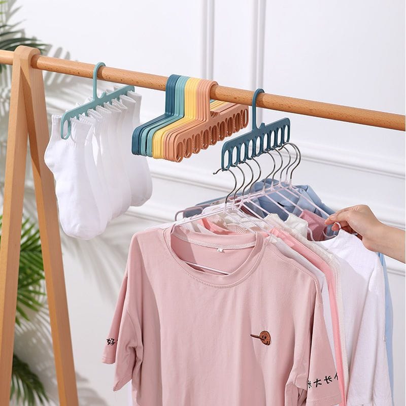space-saving-hanger-9-holes