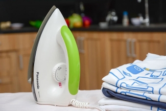 PANASONIC NI-317T Dry Iron with Non-Stick Sole and Adjustable Temperature Control Price in Pakistan | LAPTAB