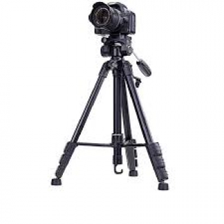 YUNGTENG VCT680RM Tripod Stand with Pull-Out Button, Pan Head, and Flip Leg Locks Price in Pakistan | LAPTAB