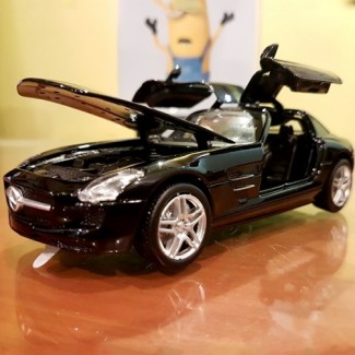 MZ Mercedes-Benz 1:32 Scale Pull Back Model Car with Lights, Sounds, and Opening Doors, Hood, Trunk Price in Pakistan | LAPTAB
