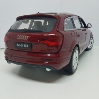 Metal Body Audi Q7 Die-Cast Model Car for Kids, Durable Metal Alloy Toy Price in Pakistan | LAPTAB