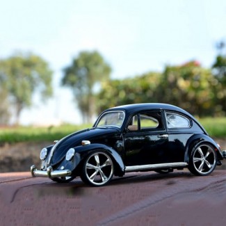 Volkswagen Beetle 1:18 Scale Diecast Model Car Left Hand Drive with Opening Parts Price in Pakistan | LAPTAB
