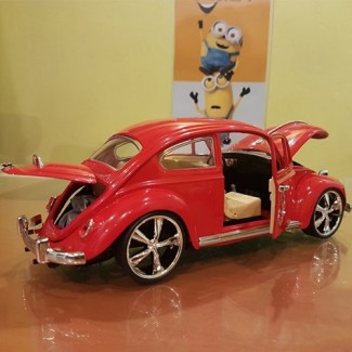 Volkswagen Beetle 1:18 Scale Diecast Model Car Left Hand Drive with Opening Parts Price in Pakistan | LAPTAB