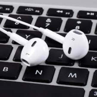 APPLE EarPods Stereo Handfree Wired Earphones with 3.5mm Jack and Clear Sound Price in Pakistan | LAPTAB
