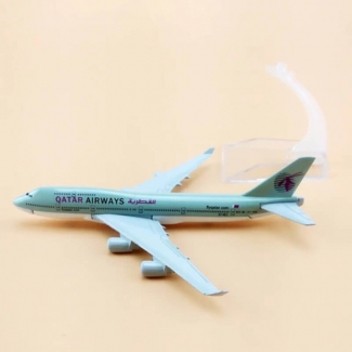 Metal Airplane Model Qatar Airways B747 - High Quality Collectible Toy Price in Pakistan | LAPTAB