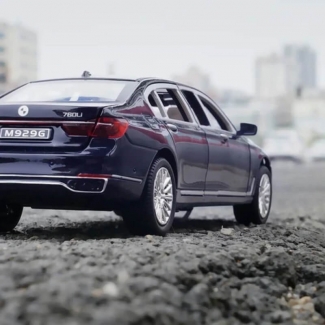 Metal Body Diecast BMW 7 Series 760Li Model Car with Light, Sound, and Pull Back Price in Pakistan | LAPTAB