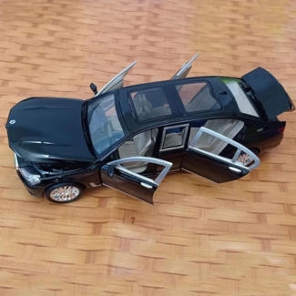 Metal Body Diecast BMW 7 Series 760Li Model Car with Light, Sound, and Pull Back Price in Pakistan | LAPTAB