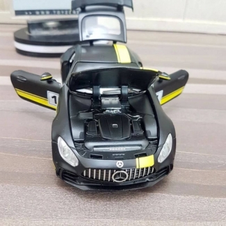 Diecast Mercedes Benz AMG GTR 6-7