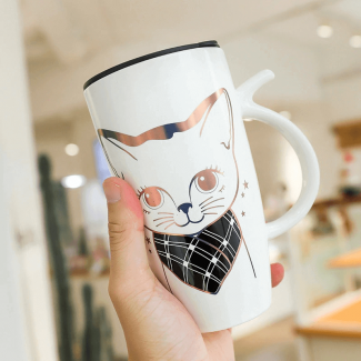 640ml Handmade Cat Ceramic Mug with Tail Handle and Plastic Lid for Coffee Price in Pakistan | LAPTAB
