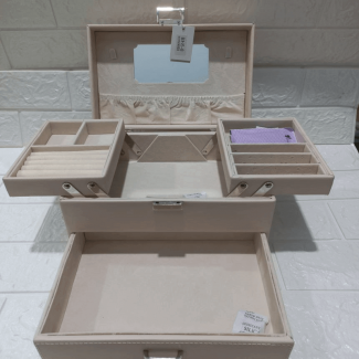 3 Layer Jewelry Organizer with Lock and Key, Durable Soft Lining, Compact Design Price in Pakistan | LAPTAB