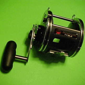 113L2 4-0 Senator Fishing Reel - Heavy-Duty, Smooth Drag System Price in Pakistan | LAPTAB