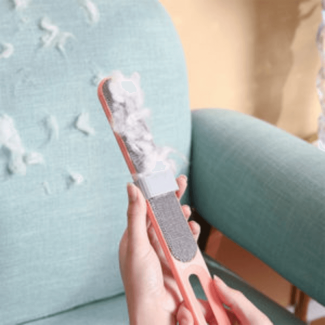 Lint Remover Brush for Clothes and Furniture with Strong Grip Handle Price in Pakistan | LAPTAB