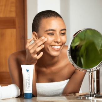 Forever Smoothing Exfoliator for Silky Soft, Resurfaced Skin Price in Pakistan | LAPTAB