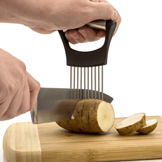 Pack of 2 Onion and Vegetable Holders for Safe Slicing and Cutting Price in Pakistan | LAPTAB