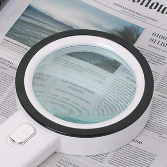 Large Magnifier with Light