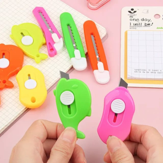 Pack of 2 Mini Cartoon Utility Knife Cutters with Retractable Blades Price in Pakistan | LAPTAB
