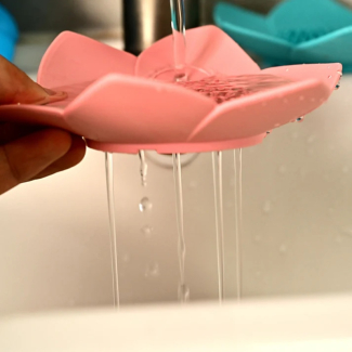 Silicone Flower Shape Drain Soap Holder - Quick Drainage & Non-Slip Base Price in Pakistan | LAPTAB