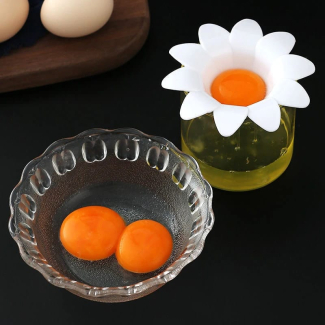 Daisy Plastic Egg Separator